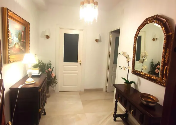 Angeles Center Апартаменти Марбелья